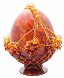 Яйцо пасхальное из янтаря "Пасхальная корзинка"