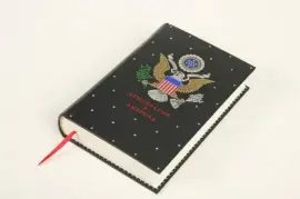 Книга в кожаном переплёте "Демократия в Америке" А.Токвиль Книга в кожаном переплёте "Демократия в Америке" А.Токвиль