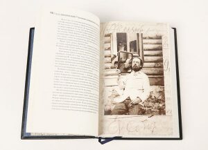 Книга в кожаном переплёте "Вселенная принадлежит человеку" К.Э.Циолковский
