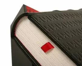 Книга в кожаном переплёте "Перед восходом солнца" М.Зощенко