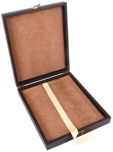 Leather-bound gift book "Monuments of Moscow"