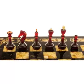 Шахматы из мореного дуба и янтаря "Арабески-Марин"