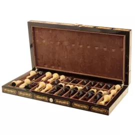 Шахматы из мореного дуба и янтаря "Арабески-Марин"