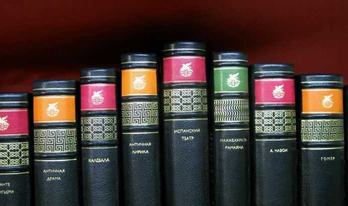 Gift books "Library of World Literature" (200 books)