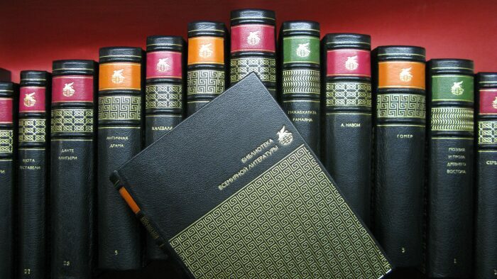 Gift books "Library of World Literature" (200 books)