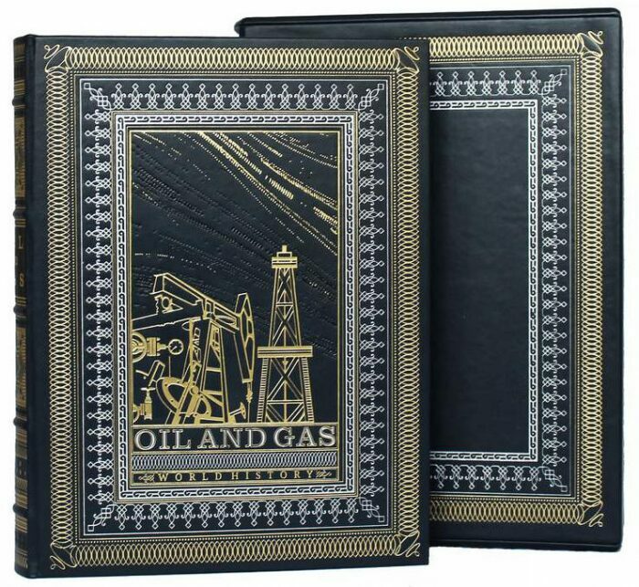 Подарочная книга в кожаном переплете "Нефть и газ." (на английском языке)