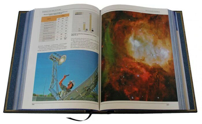 Leather-bound gift book "Energy of the Future" (in English)