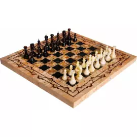 Шахматы из карельской березы и янтаря "Готика"