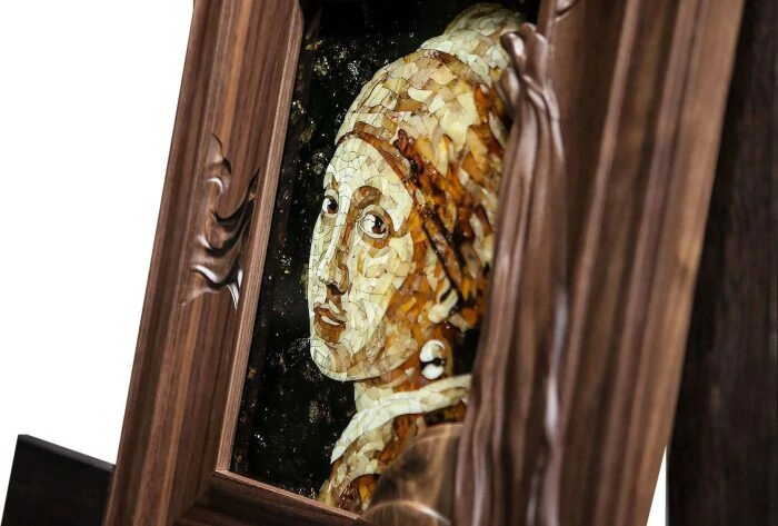 Panel made of wood and amber "A woman with a pearl earring"