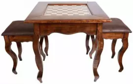 Шахматный стол из бука "Классический" с резными табуретами