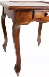 Шахматный стол из бука "Классический" с резными табуретами