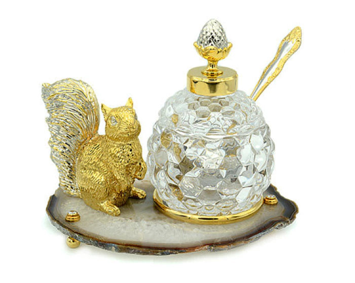 Hazel "Squirrel" on agate