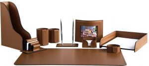 Настольный набор "Business Cuoietto" (цвет Tobacco, 10 предметов) Настольный набор "Business Cuoietto" (цвет Tobacco, 10 предметов)