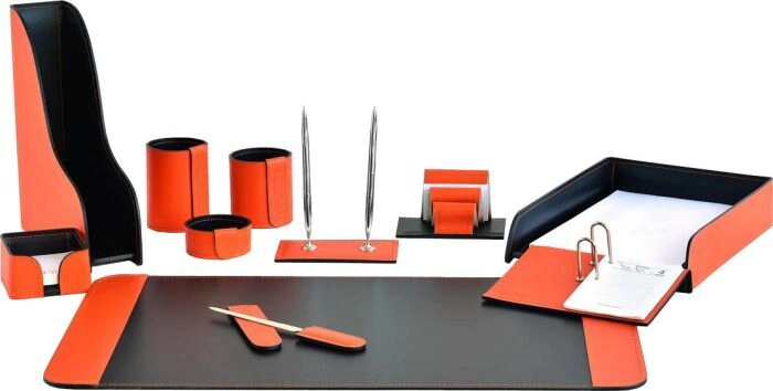 Настольный набор "Business Cuoietto Orange-Choco, 11 предметов с календарем