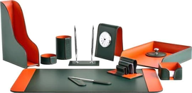 Настольный набор "Business Cuoietto Green-Orange, 11 предметов с часами