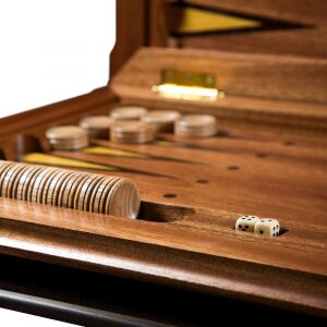Surgut backgammon with a dark playing field