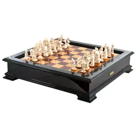 Шахматы из бивня мамонта "Страсти по Родену" Шахматы из бивня мамонта "Страсти по Родену"