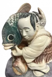 Сувенир из бивня мамонта "Рыбак"