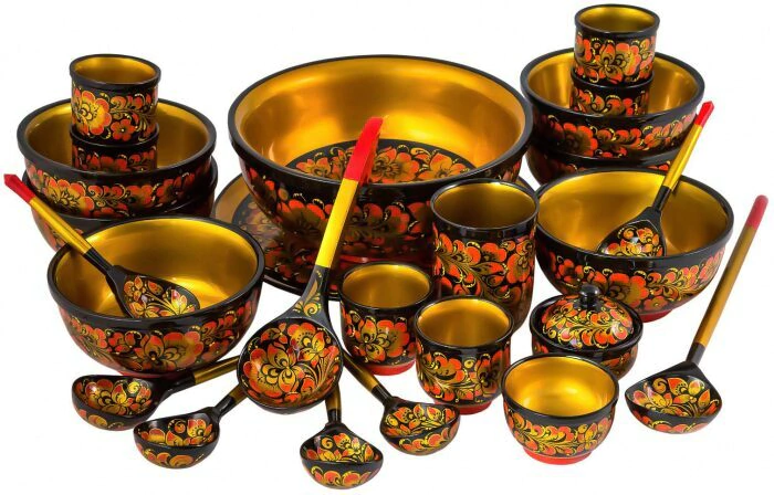 A set for fish soup (25 items) of Khokhloma