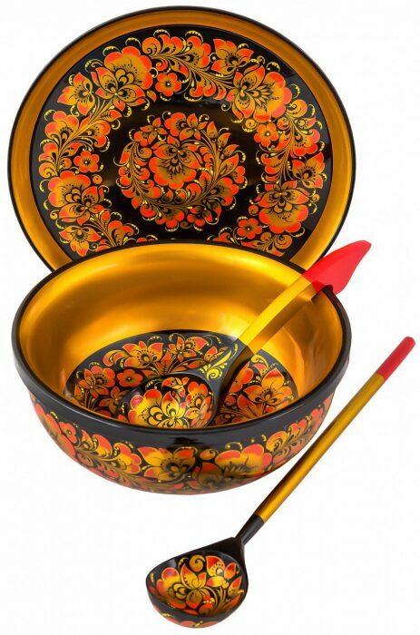 A set for fish soup (25 items) of Khokhloma