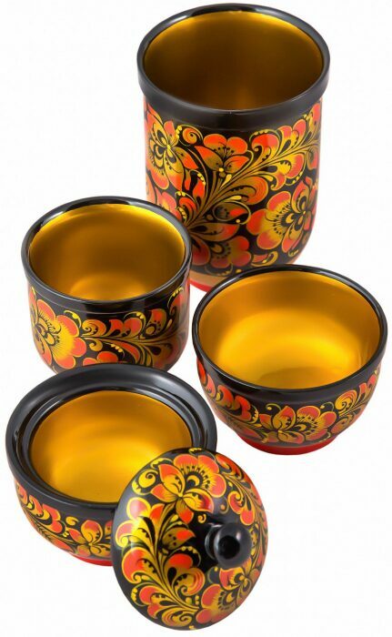 A set for fish soup (25 items) of Khokhloma