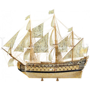 Корабль из янтаря "Royal William" масштабная модель