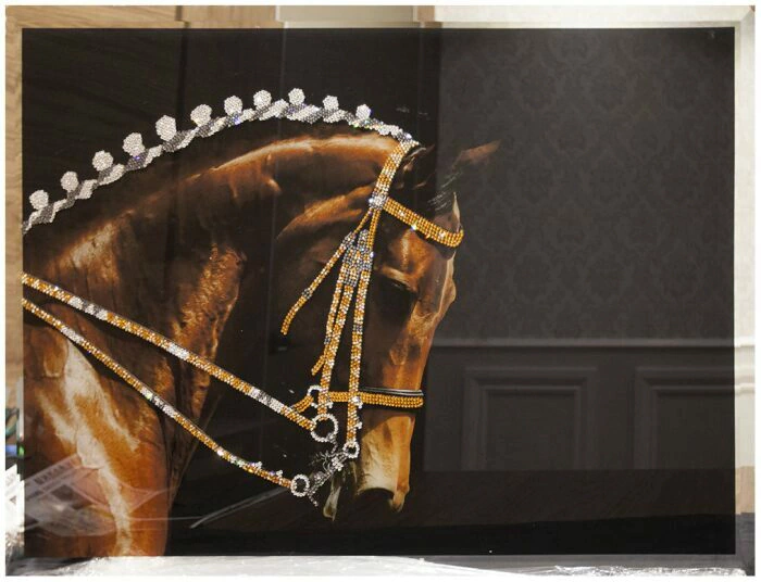 Painting "Horse" on the mirror (Swarovski)