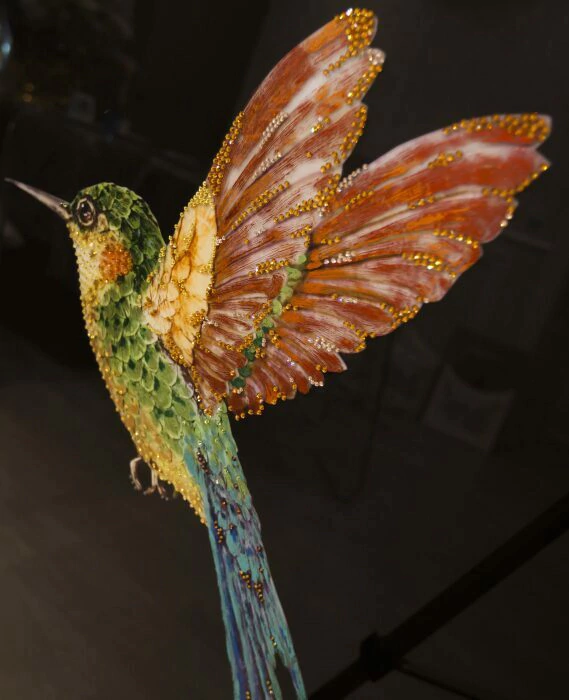 Painting "Hummingbird" on the mirror (Swarovski)