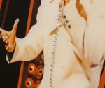 The painting "Elvis" on the mirror (Swarovski)