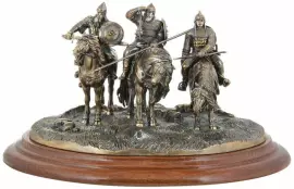 Statuette "Three heroes"