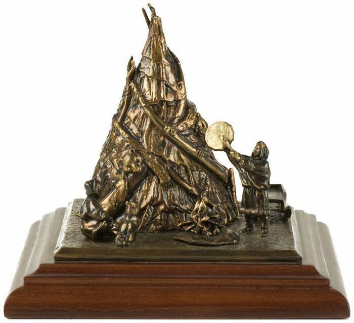 The statuette "Chum"