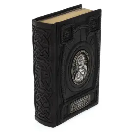 Книга в кожаном переплете "Молитвослов"