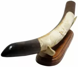 Композиция из бивня мамонта "Два карпа и лотос"