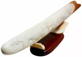 Композиция из бивня мамонта "Два карпа у лотоса"