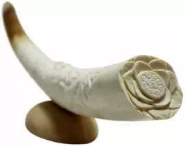 Композиция из бивня мамонта "Карпы и лотос"