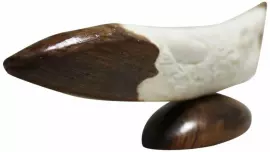 Композиция из бивня мамонта "Два карпа"