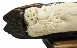 Композиция из бивня мамонта "Хранитель жемчужины"