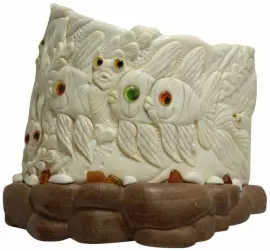 Композиция из бивня мамонта "Морские рыбки"