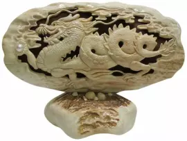 Композиция из бивня мамонта "Повелитель стихии воды"