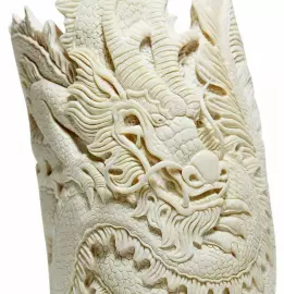 Композиция из бивня мамонта "Страж мира"