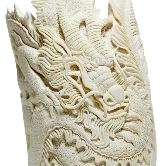 The composition of the mammoth tusk "Guardian of the World"