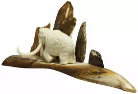 Композиция из бивня мамонта "Долгий путь"