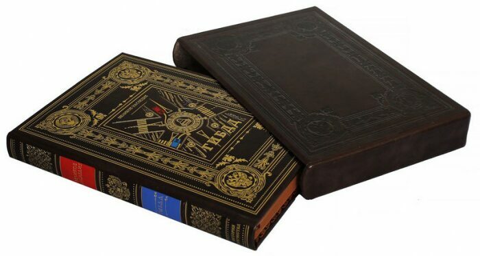 Подарочная книга в кожаном переплете "ГИБДД. Великое наследие"