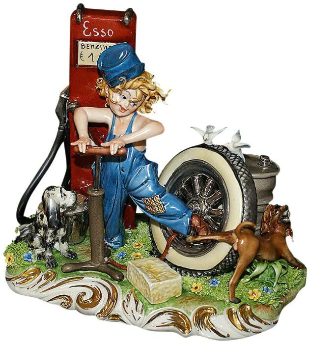 Statuette "Gas station worker"