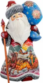 Резная статуэтка "Дед Мороз с посохом"