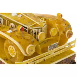 Сувенир из янтаря "Мерседес"