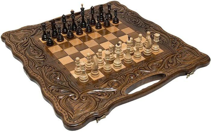 Carved chess, backgammon and checkers made of beech "Allure"