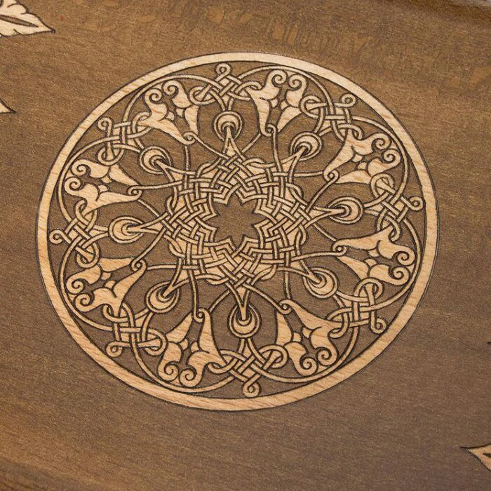 Carved chess, backgammon and checkers made of beech "Allure"