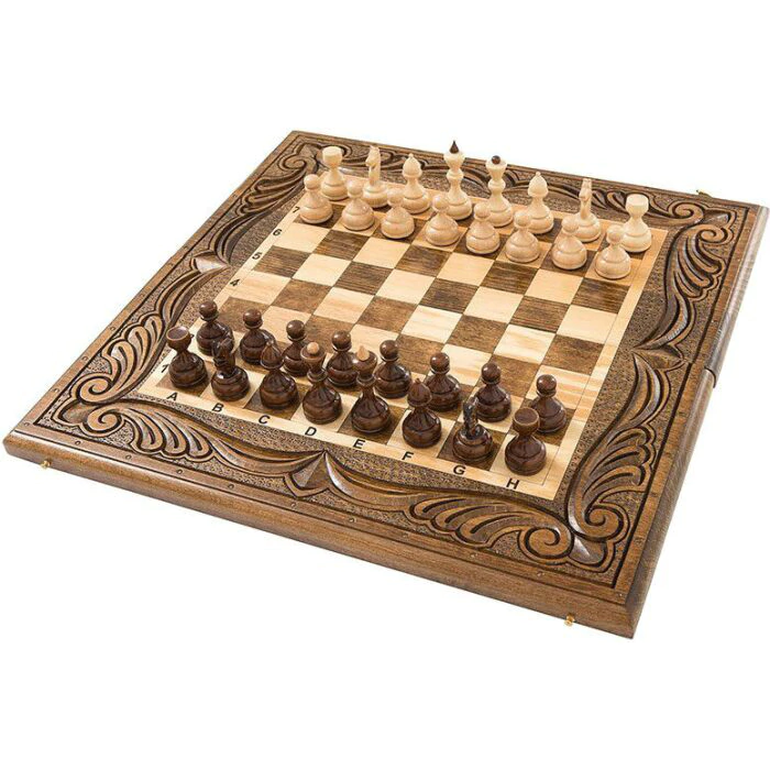Carved chess, backgammon and checkers made of beech "Vintage"