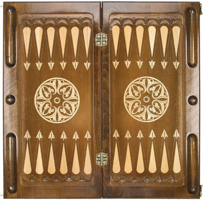 Carved chess, backgammon and checkers made of beech "Interlacing"